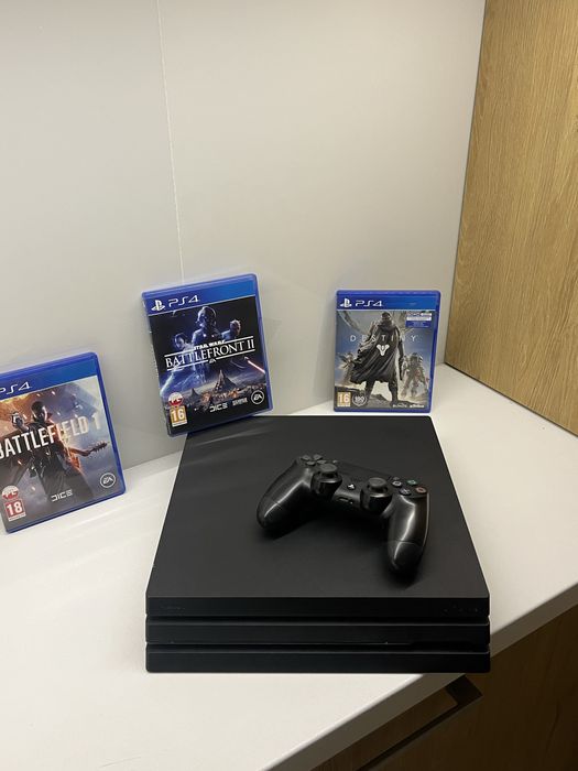 Konsola ps4 pro 1 tb