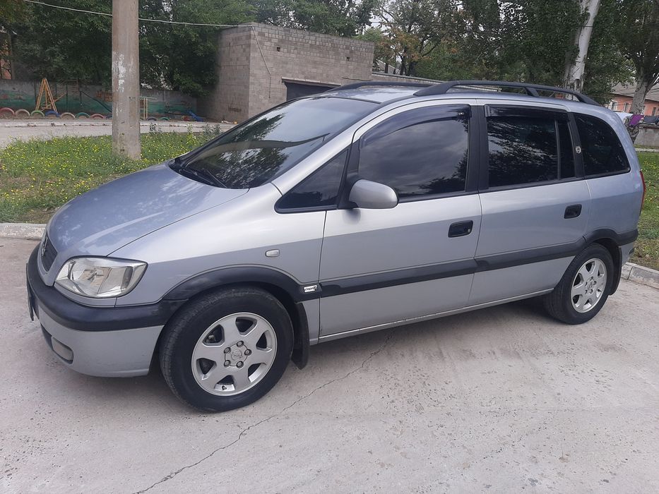 Опель зафира а 1.8 бензин 2000г