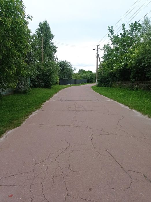 Будинок по трасі Чернігів-Київ в селі Серединка.ЗРУЧНОСТІ. Зем. 2га.