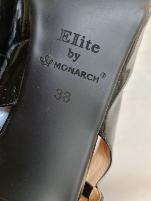 Туфлі лаковані босоножки Elite