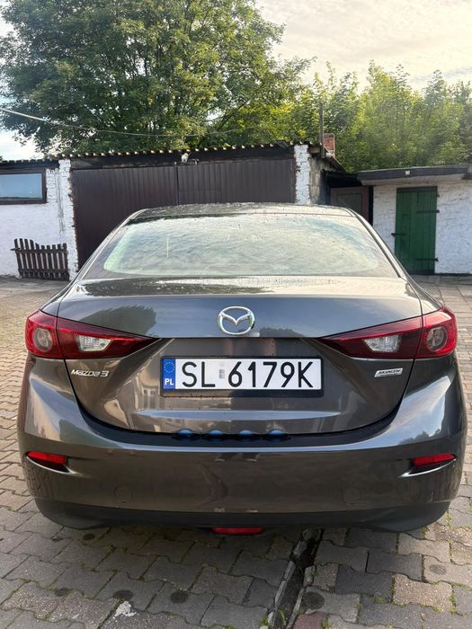 Mazda 3 sedan  2017 rok