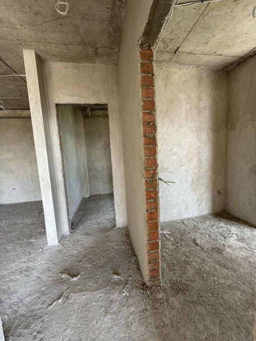 Продається 2 кімнатна Новобудова вул Буковинська 33