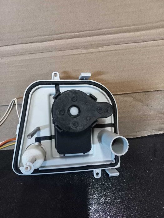 Bomba de drenagem B13-6AB03151, M. de secar Whirlpool 6 sense AZB 7570