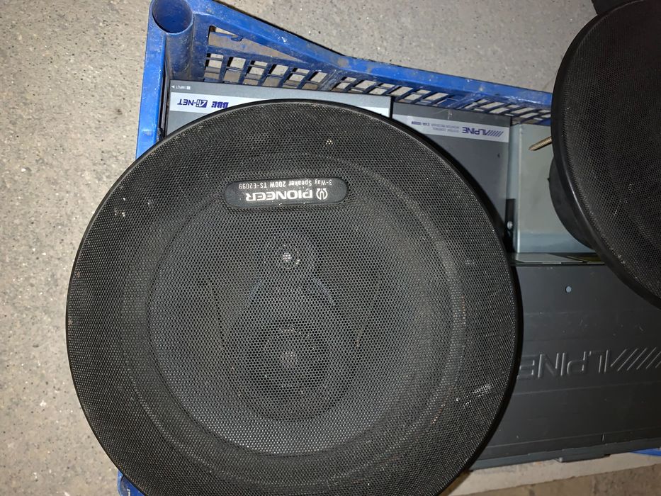 Rádio - Alpine V12 DC Straight