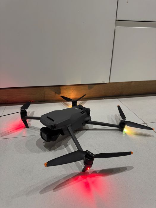 DJI Mavic 3 Classic Fly more combo - idealny