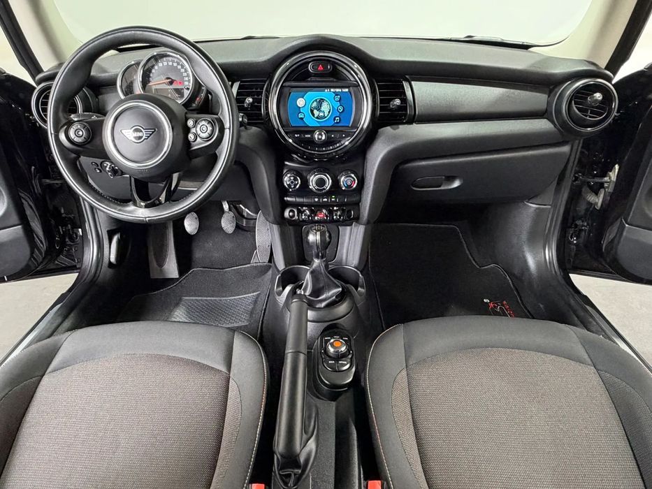 MINI 3 Portas One Sport Edition
