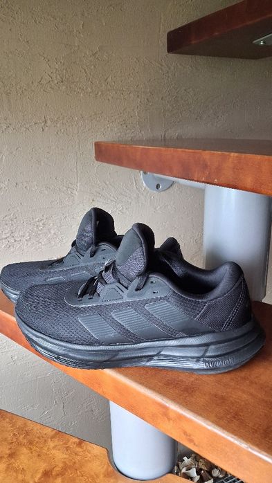 Czarne sneakersy Adidas Galaxy rozmiar 40,5