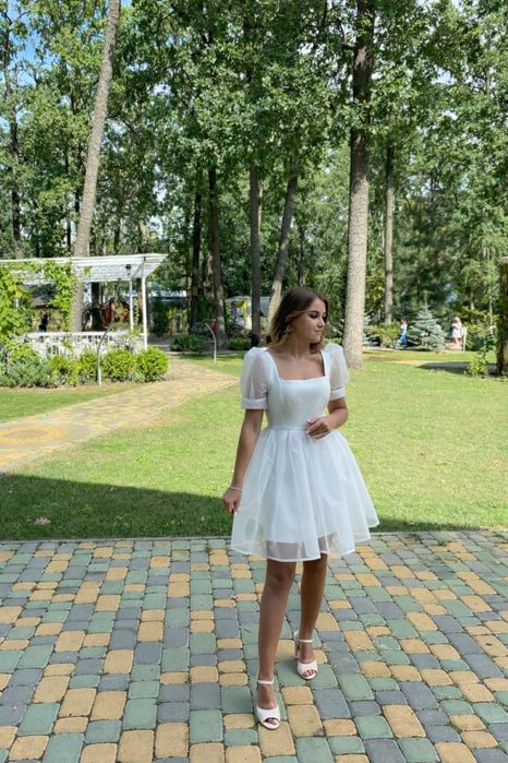 Святкова  біла сукня /вживане