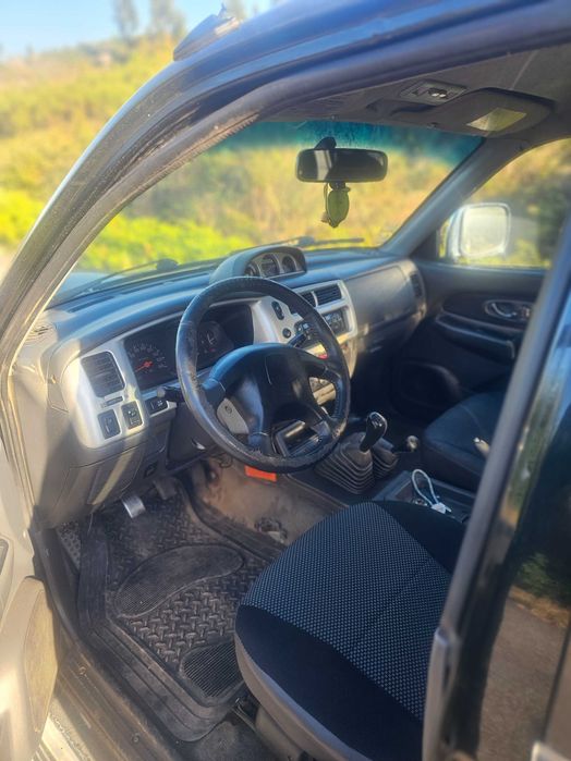 Mitsubishi l200 strakar 4x4