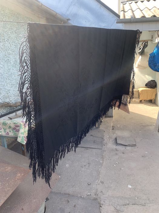 Хустка вовняна нова дууже давня