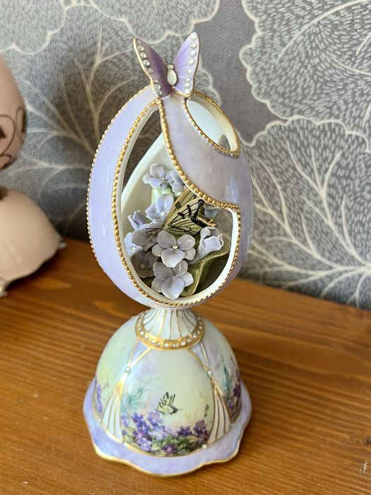 Музыкальная шкатулка . Музыкальная статуэтка.