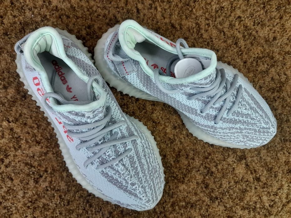 Кросівки оригінал Adidas Yeezy Boost 37,36 розмір.