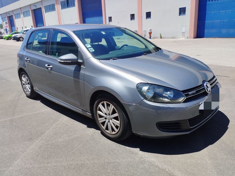 VW Golf VI 1.6 TDI Bluemotion 105 cv