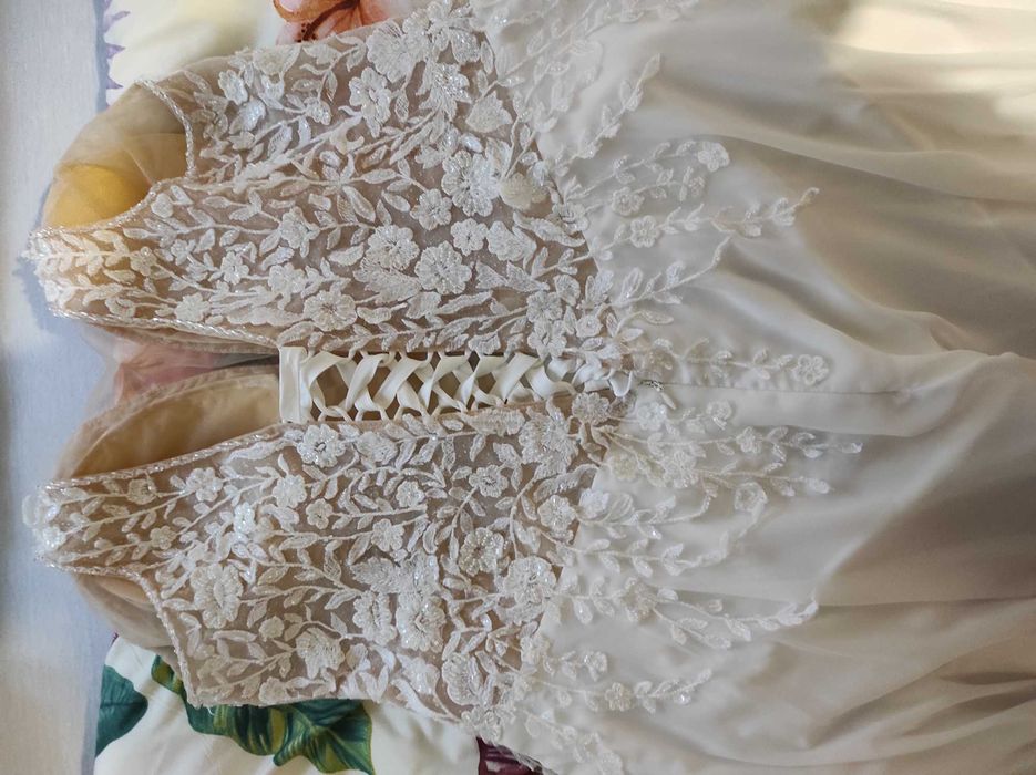 Suknia ślubna muślinowa