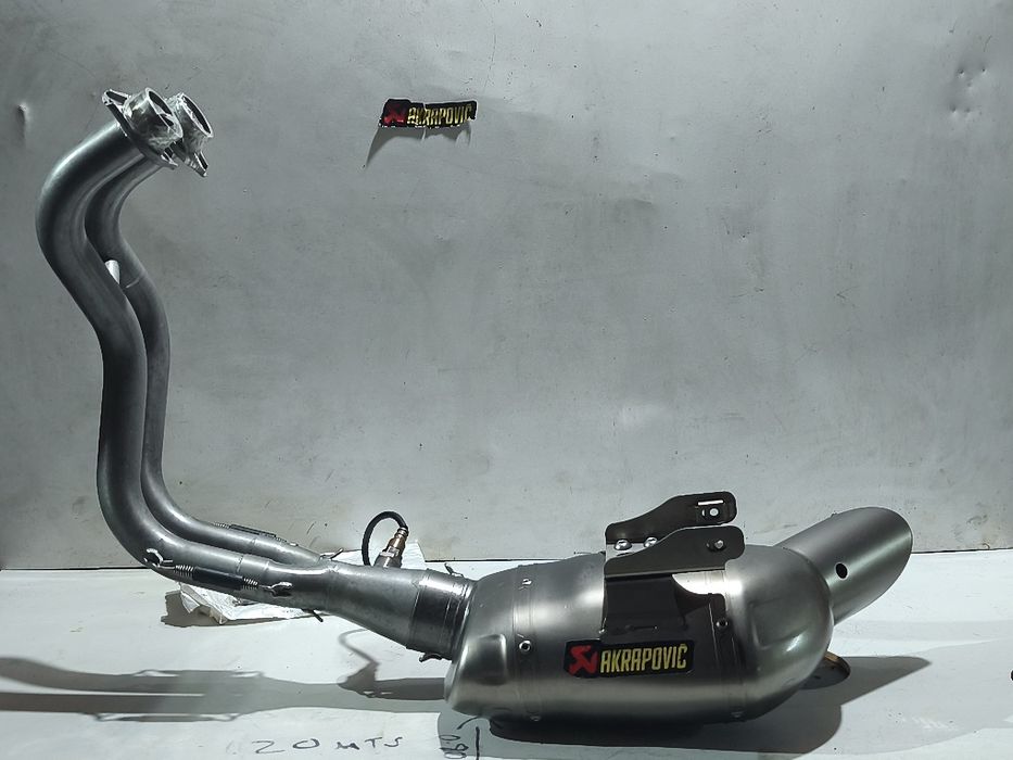 Akrapovic Titanium Yamaha MT 07/ tracer/xsr