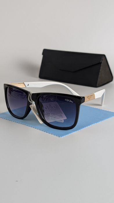 Стильні сонцезахисні окуляри Wayfarer