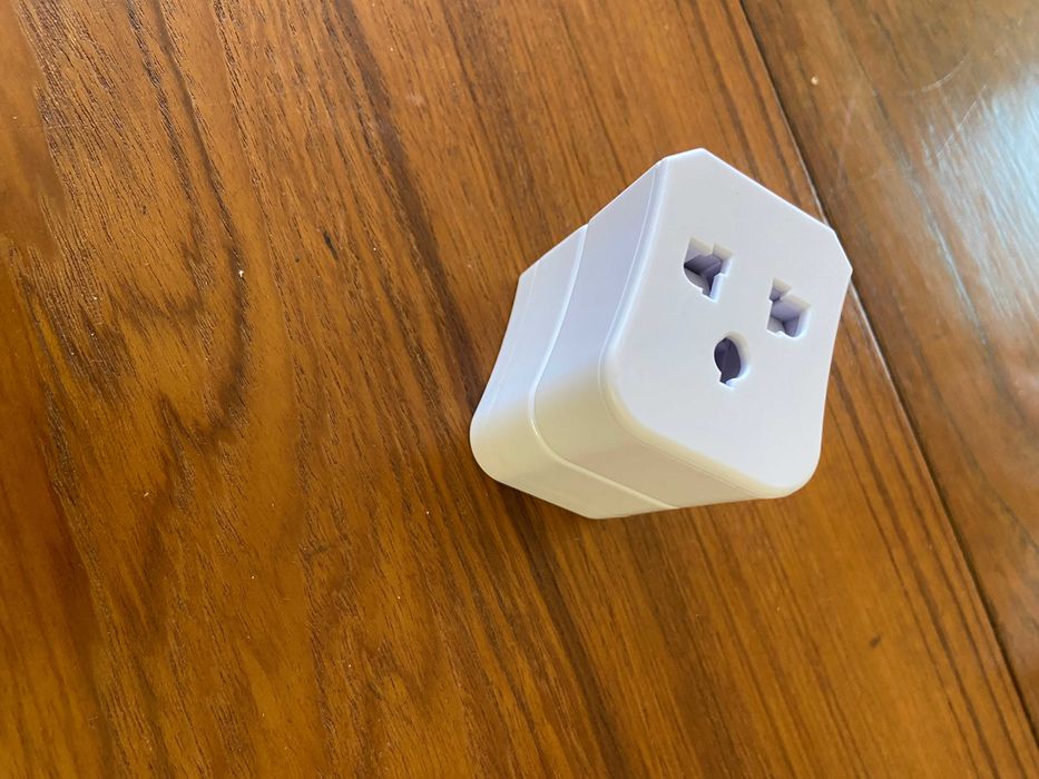 Adaptador de tomada para EUR / USA / UK