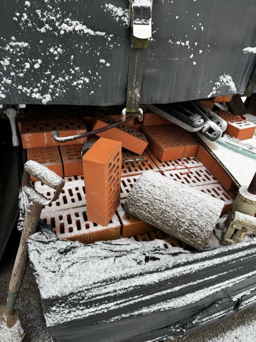 Cegła klinkierowa dziurawka