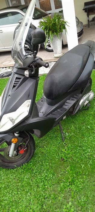Scooter 125 em bom estado