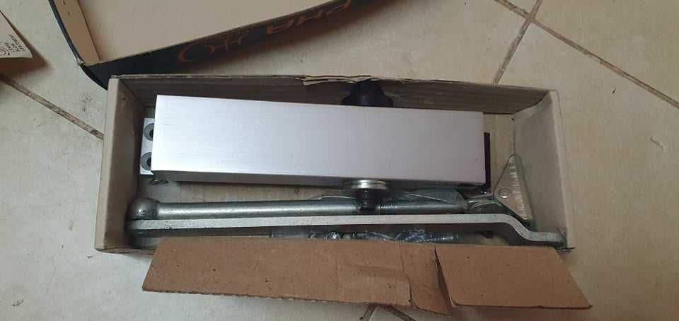 Mola Hidráulica para porta