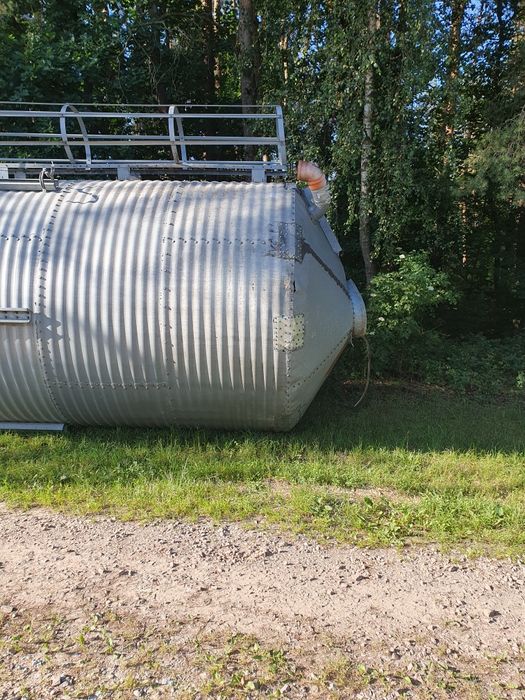 Silos paszowy dla drobiu