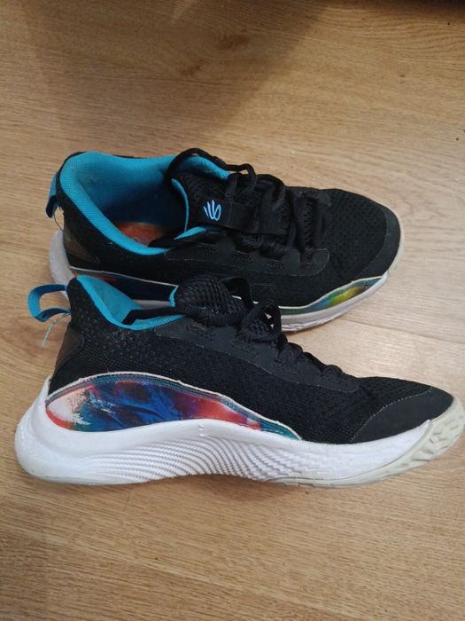 Баскетбольні кросівки under armour