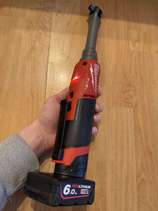 Milwaukee M12 – wkrętarka + akumulator 6.0Ah