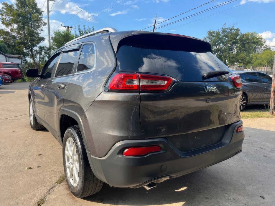 Jeep Cherokee Latitude      2016