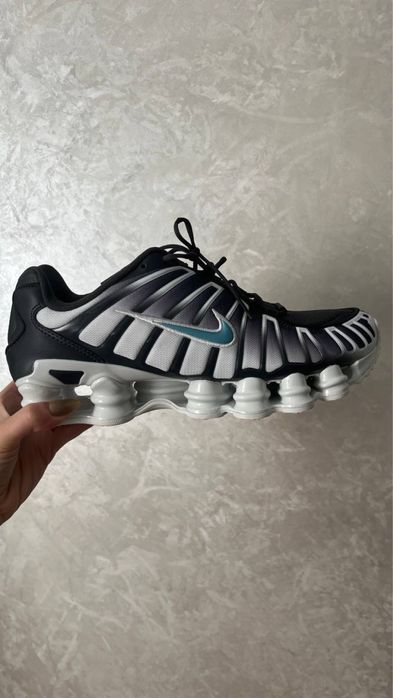 Кросівки Nike Shox