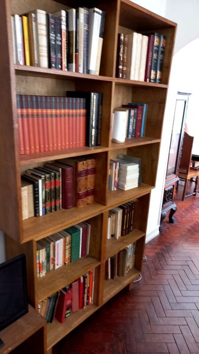 Milhares de Livros Antigos e Modernos