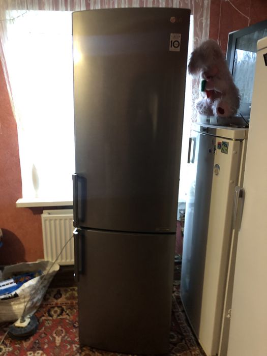 Продам холодильники