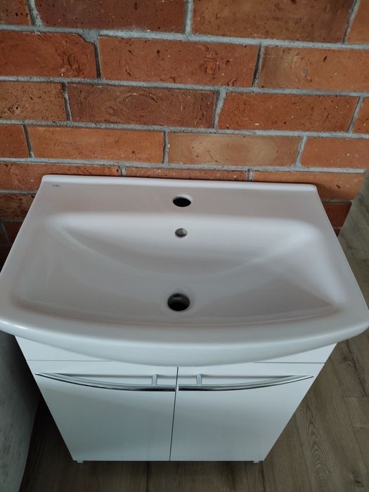 Szafka z umywalką 60