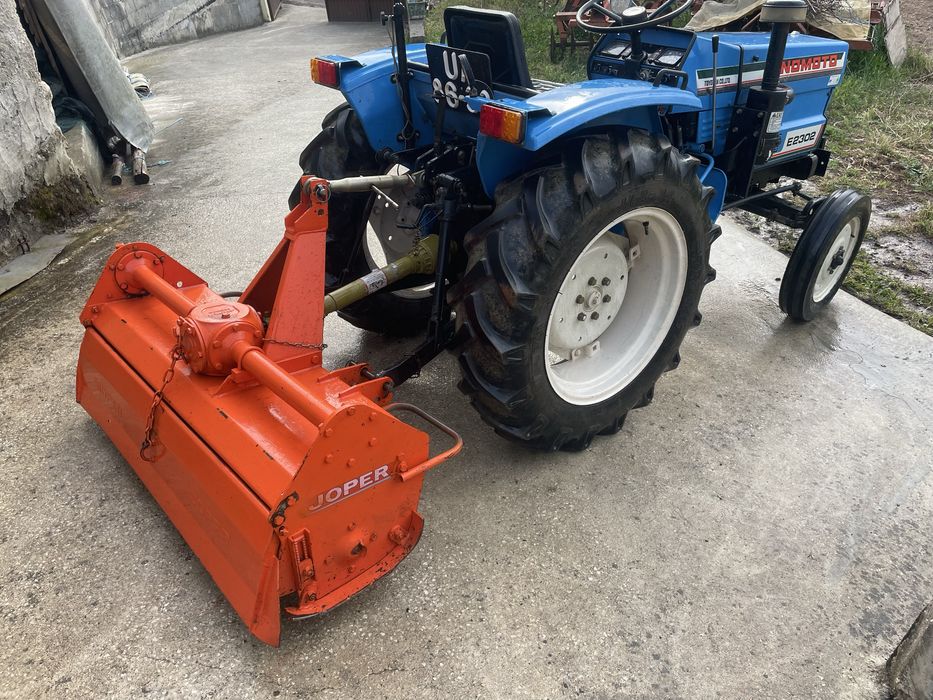 Trator Hinomoto 28cv