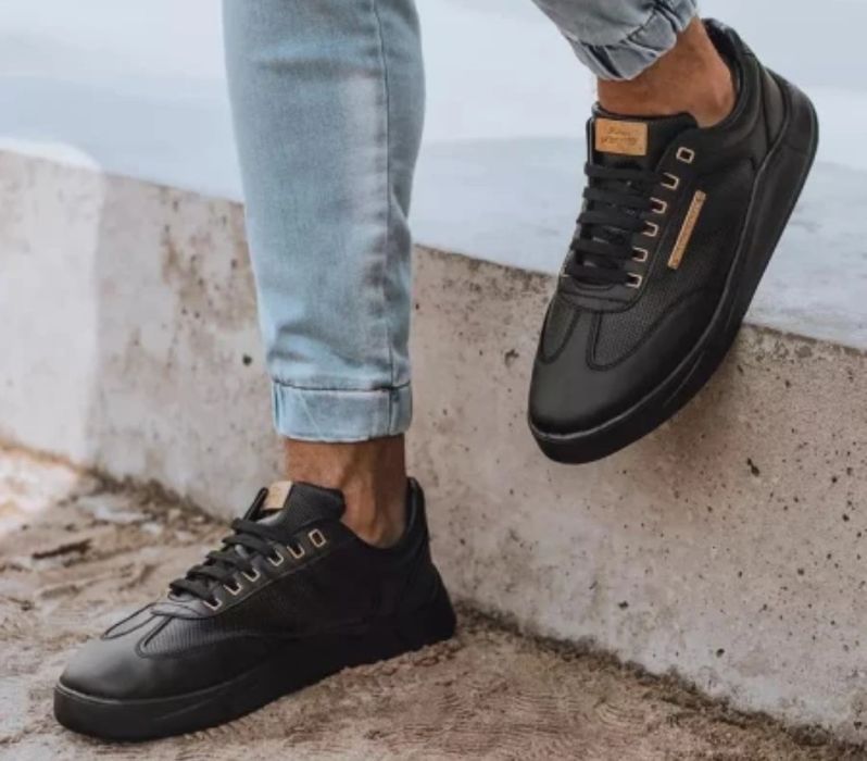 Buty czarno złote rozmiar 42
