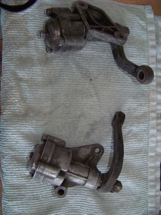 Polonez 1500 , Fiat 125p Olejowy wspornik drążków