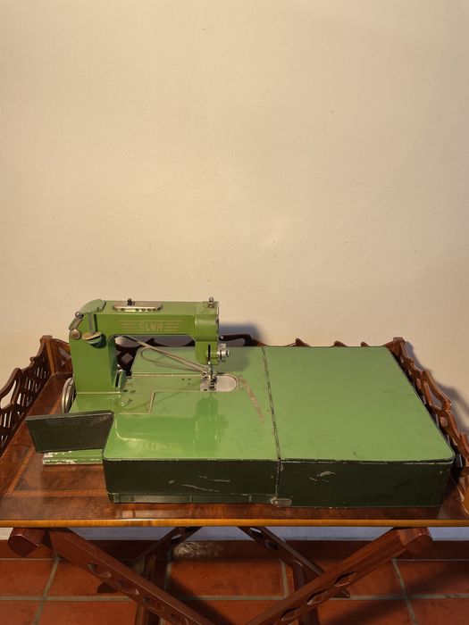 Maquina de costura elna vintage