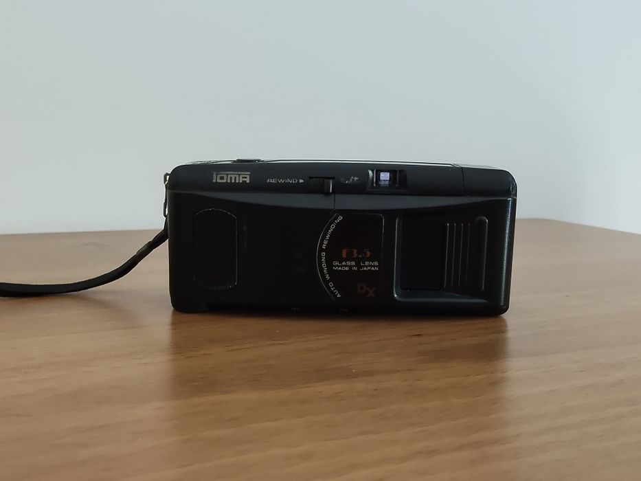 Máquina fotográfica analógica Toma M-618