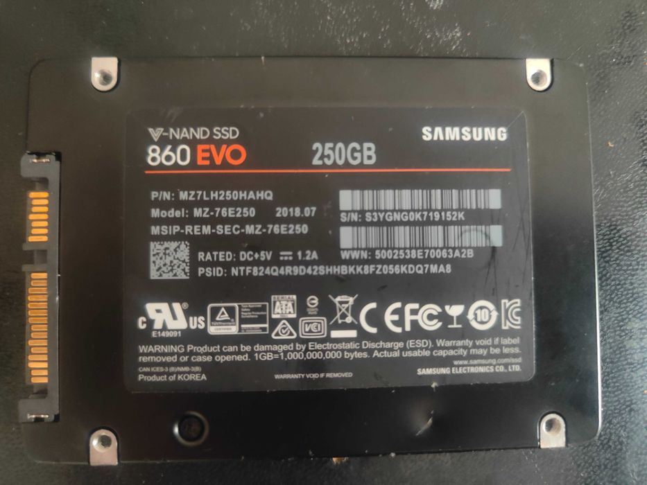 Samsung 860 EVO 250 GB MZ-76E250)