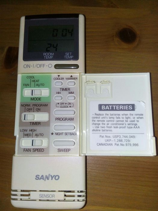 Vendo comando de AC SANYO64751415164931121