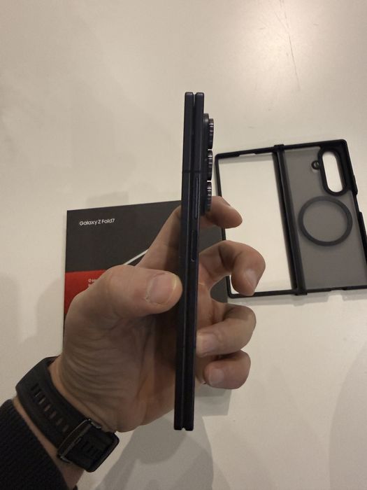 Samsung Galaxy Z Fold 7 – 1TB – Como Novo | Garantia + Acessórios