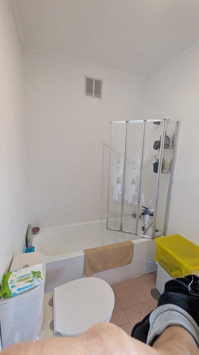 Quarto Matosinhos centro para arrendar mensal ou semanal . schedule visit