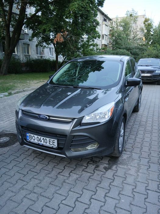 Продам Ford Escape  1.6 2013