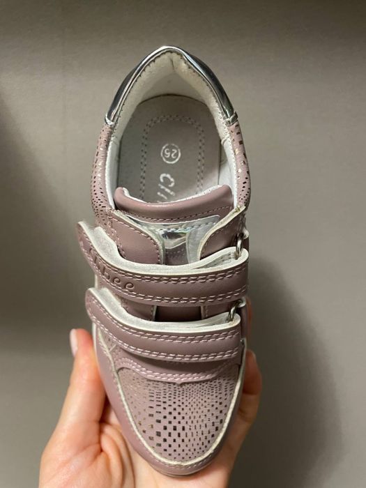 Кроссовки Clibee