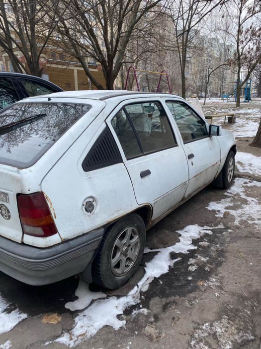 Опель кадет хечбек 1.3