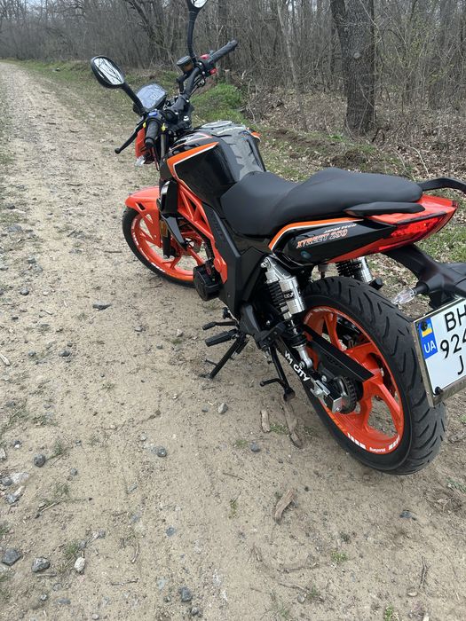 Продам мустанга