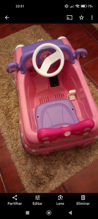 Carrinho de menina a bateria