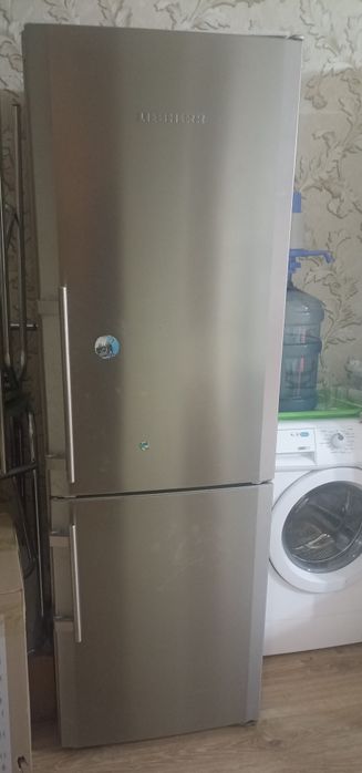 Продам холодильник