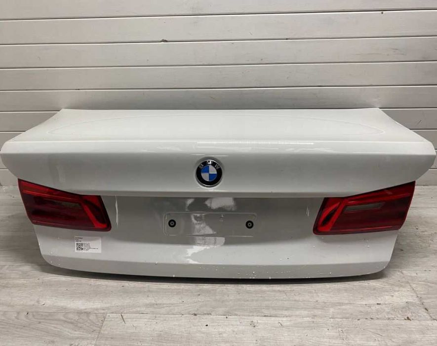 BMW 5 G30 F90 Крышка багажника в ЦВЕТ бмв