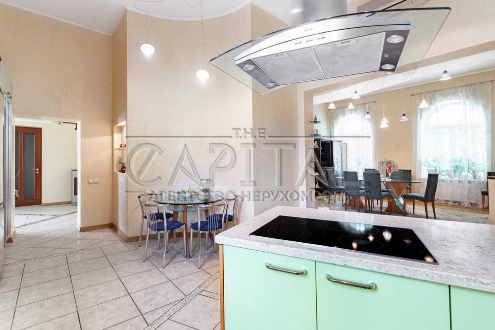 Будинок 2 поверхи/460м2/16 соток в Петропавлівській Борщагівці