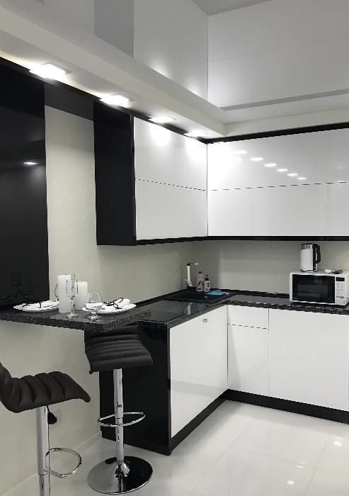 Квартира посуточно, 1к студия, м.Голосеевская, ул.Ломоносова 5 корп2